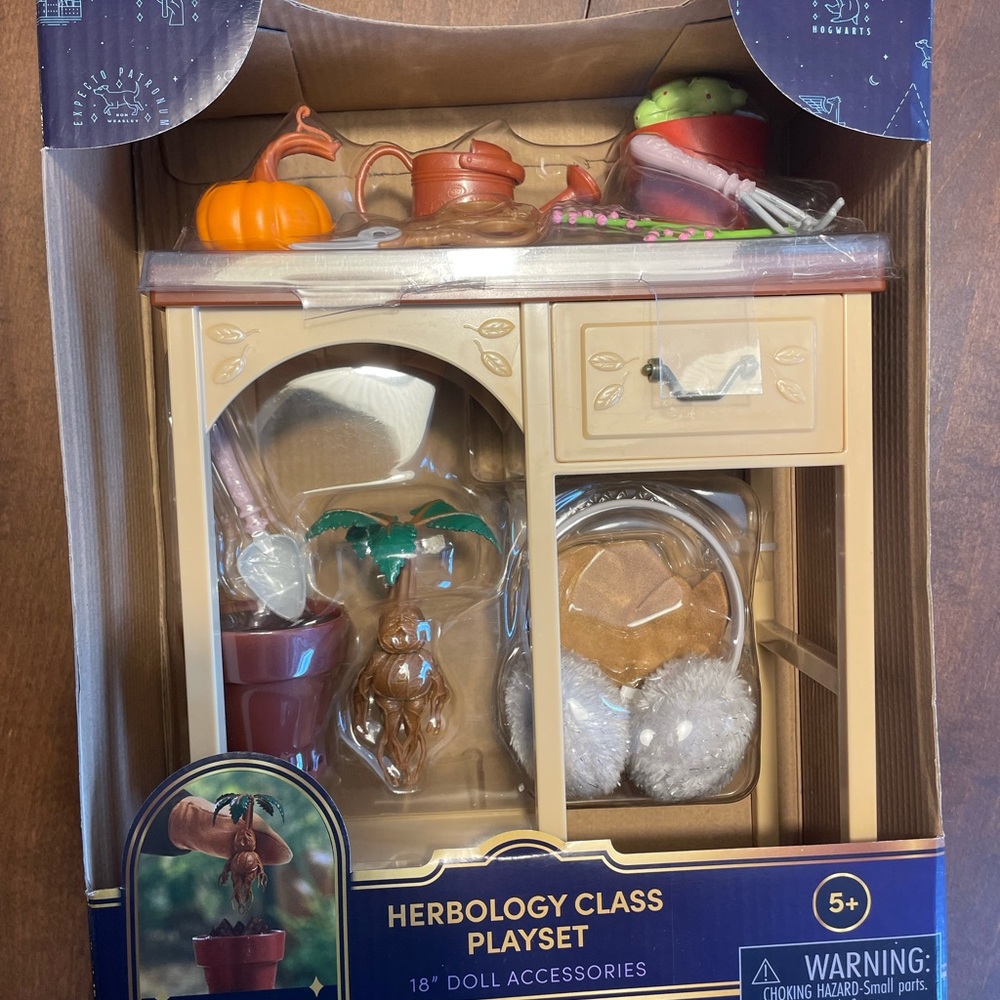 Herbology Class Playset - Tan and Brown